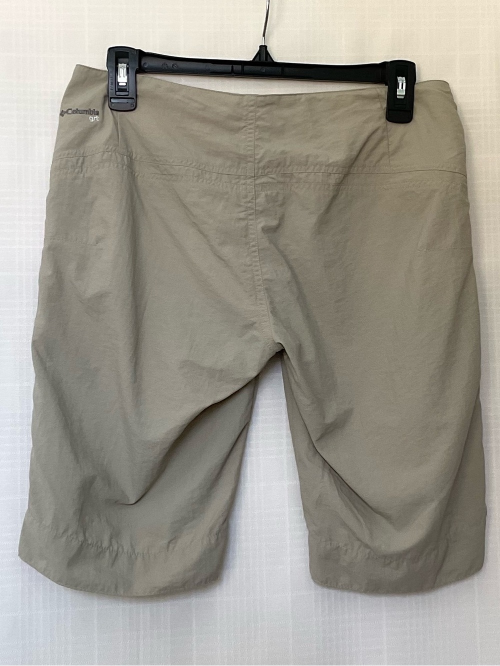 Columbia Beige/Tan Women's Outdoor Shorts - Picture 2 of 8